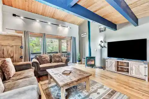 Turn-Key Townhome in Prime Ski Location