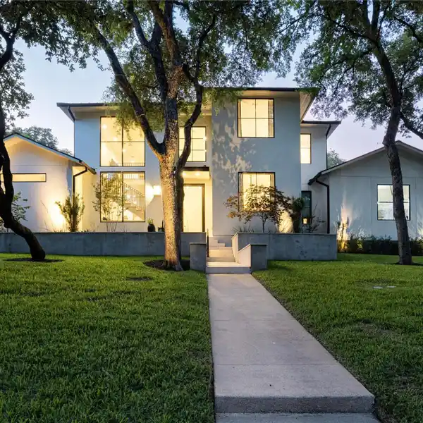 REFINED COMFORT ON A CORNER LOT