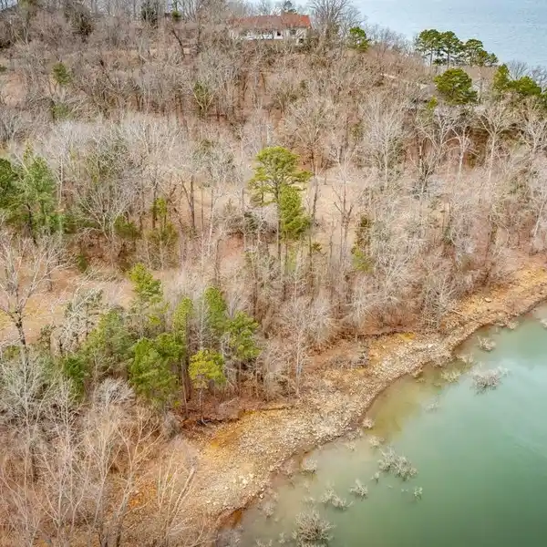 EDEN ISLE LOT WITH LAKEFRONT VIEWS