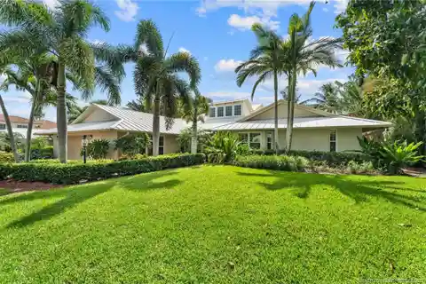 Live the Ultimate Florida Lifestyle