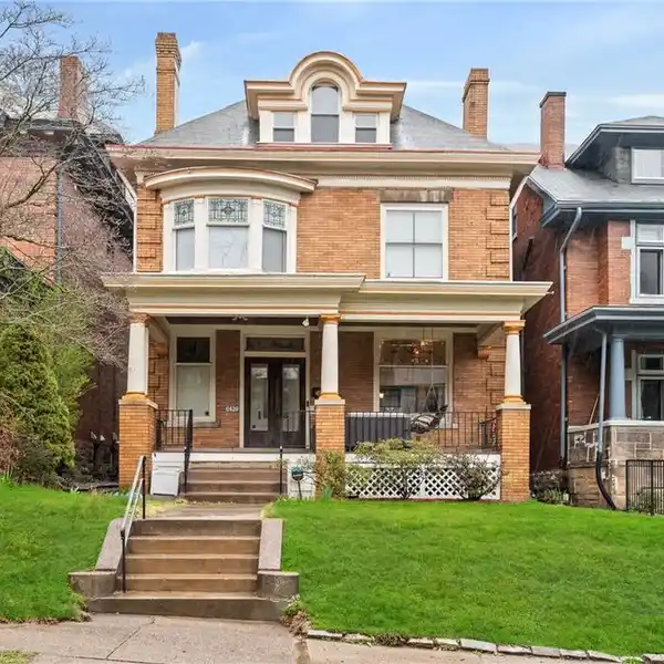 ELEGANT HOME ON A SERENE STREET