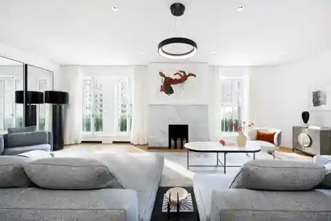 Spacious Triple Mind Home in a Grand Beaux-art Building