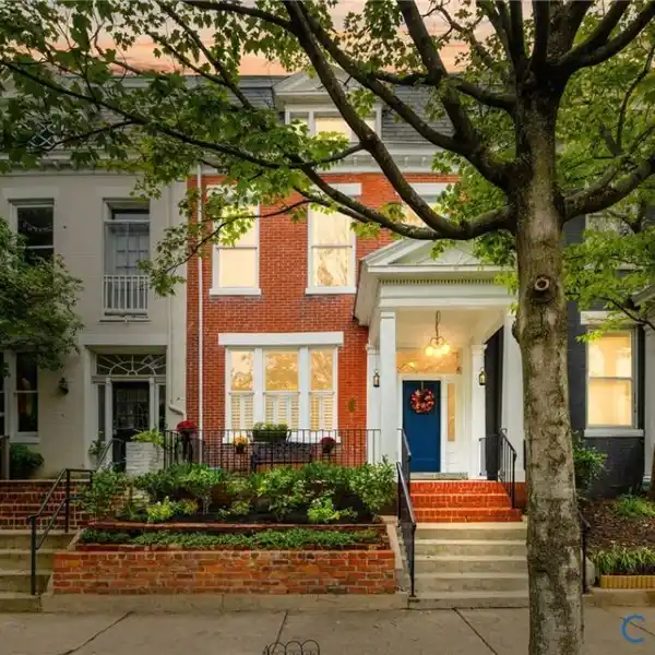 HISTORIC ELEGANCE MEETS MODERN COMFORT