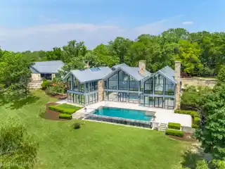 Modern Lakefront Masterpiece in Prestigious Barrington Hills