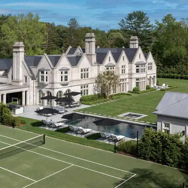 SPECTACULAR MANOR HOUSE ON THREE ACRES