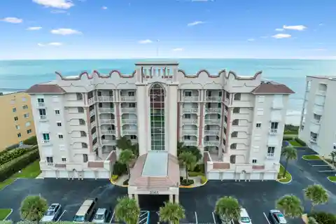 Oceanfront Corner Unit with Breathtaking Views