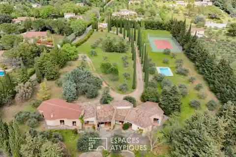 Architect-Designed Home in a Majestic Setting