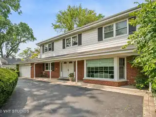 Elegant Colonial on a Quiet Cul-de-sac