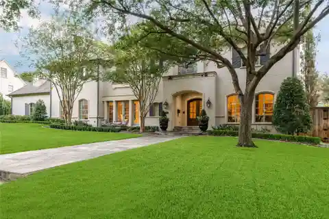 Expansive Estate in the Heart of University Park