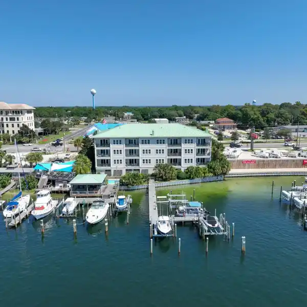 HARBORFRONT LUXURY CONDO WITH PRIVATE BOAT SLIP