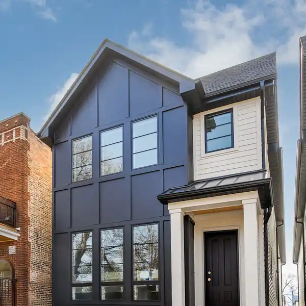 DISTINCTIVE NEW CONSTRUCTION