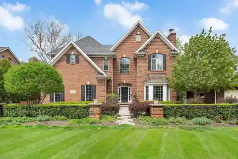 Luxury Lifestyle in an Amazing In-town Location