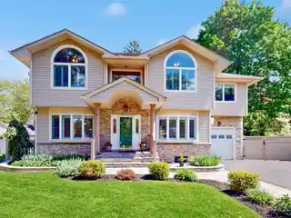 Beautifully Designed Center Hall Colonial