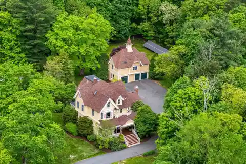 Victorian Masterpiece on 2.53 Acres