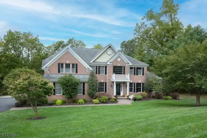 Custom Home in Governor Estates