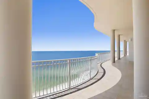 Exceptional Full-floor Penthouse