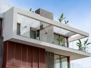 Luxurious New-build Apartment with Spacious Roof Terrace