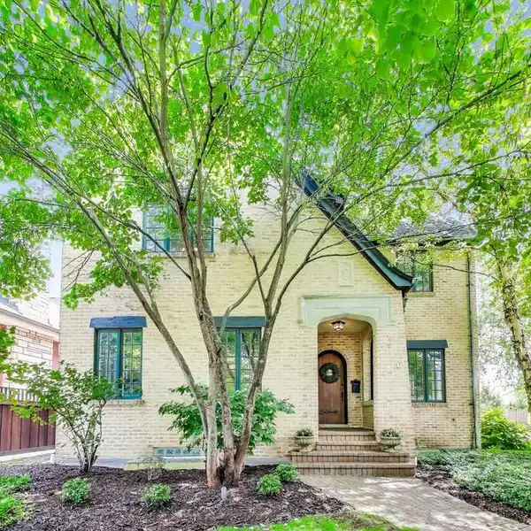 EXQUISITELY UPDATED RESIDENCE