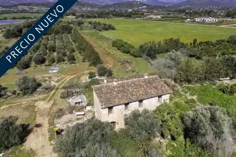 Great Finca with a Large Plot and Views of the Tramuntana