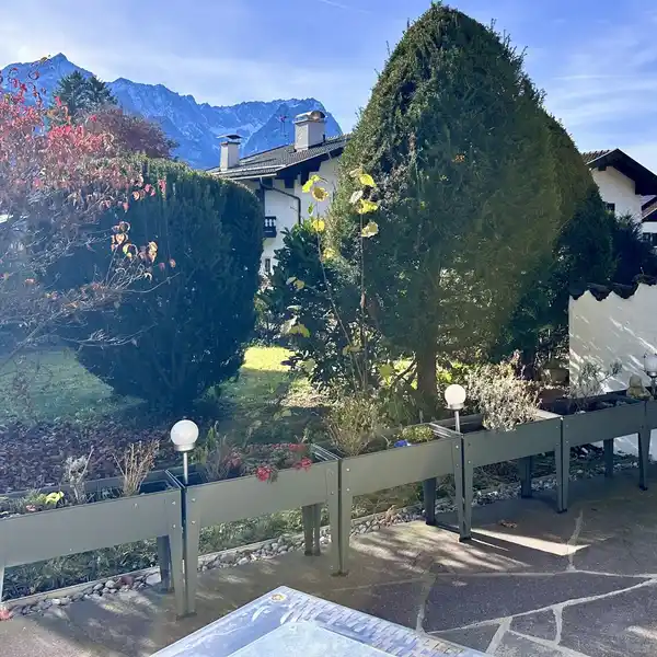 SUNNY TERRACE APARTMENT IN A CENTRAL, QUIET LOCATION