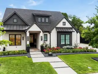 Sophisticated Single-story Estate