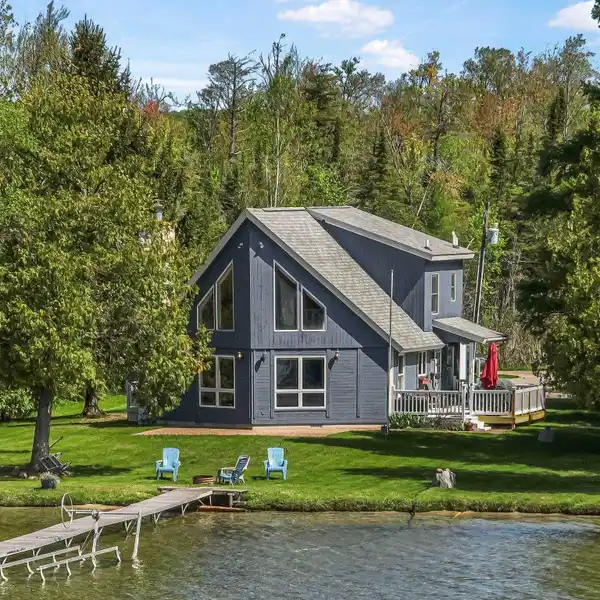 WATERFRONT OASIS ON SOUTH LAKE LEELANAU