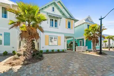 Splendid Beach House in the Margaritaville Beach Cottage Resort
