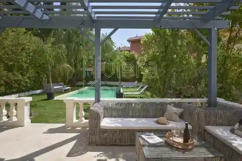 High-End Villa with Guest House