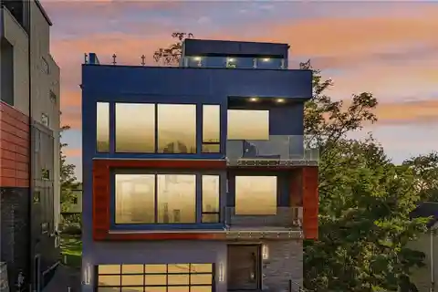 Sleek Modern Residence in Mt. Washington