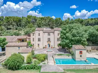 Historic 16th-Century Chateau with Elegant Courtyard