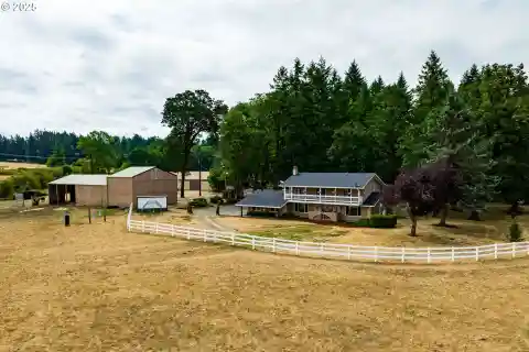 Country Charm with Modern Convenience