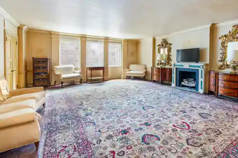Elegant Six-room Co-op Apartment on Park Avenue