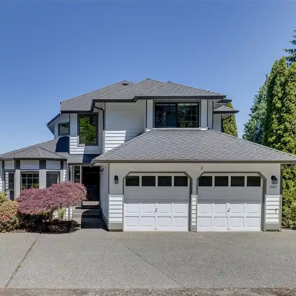 TRANQUIL WATERFRONT PROPERTY CLOSE TO EVERYTHING