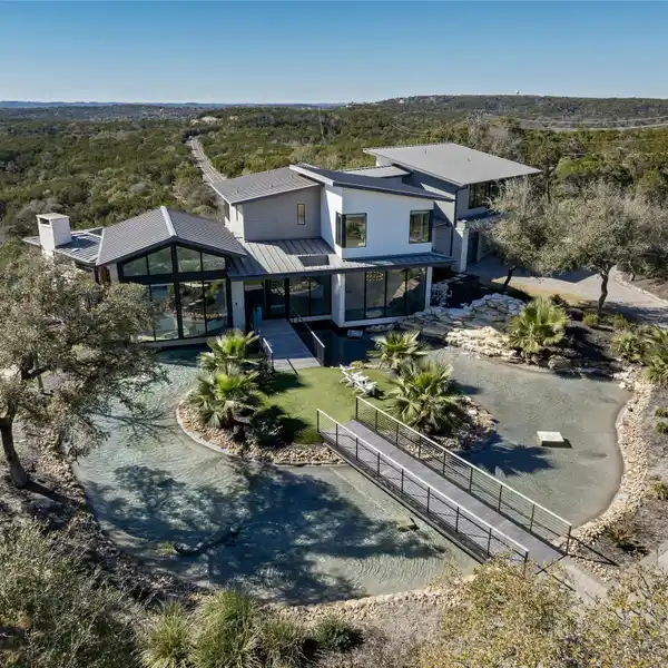 RECENTLY CONSTRUCTED CONTEMPORARY MASTERPIECE