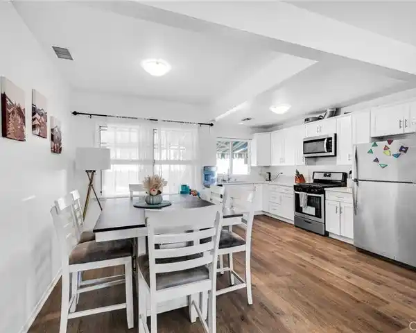 EXCEPTIONAL PROPERTY WITH MAIN HOME AND TWO ACCESSORY UNITS