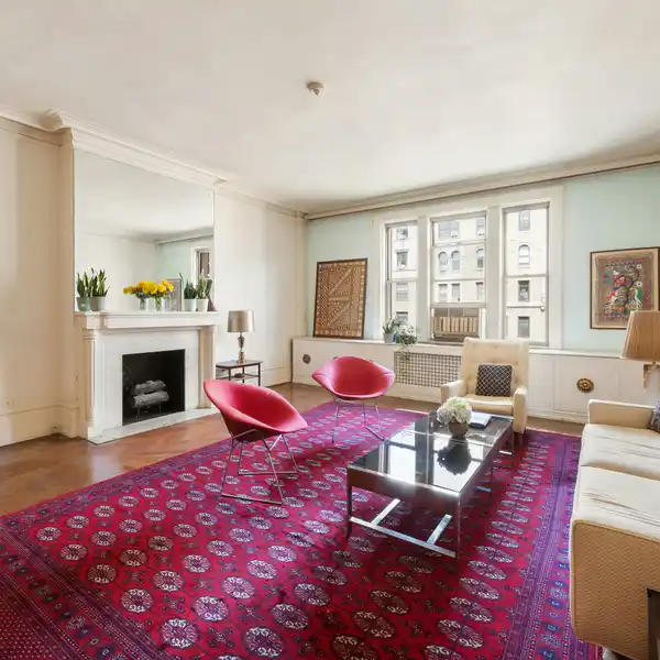 DISTINGUISHED PREWAR COOPERATIVE STEPS FROM RIVERSIDE PARK