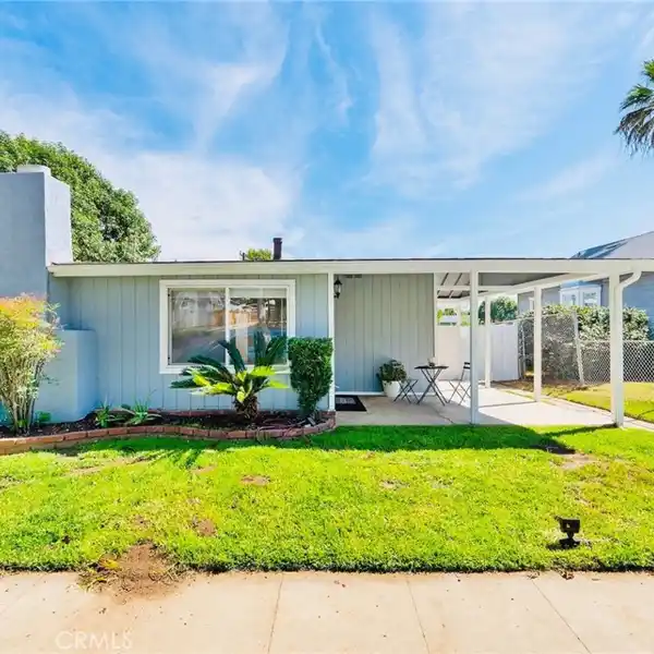 RARE DUPLEX IN HIGHLY DESIRABLE HISTORIC DISTRICT