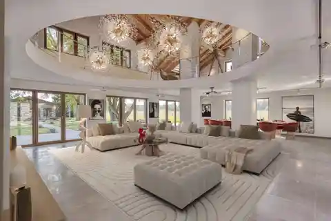Luxurious Retreat in a Secluded Location