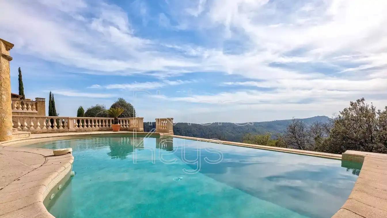 Renovated Villa with Stunning Panoramic Views