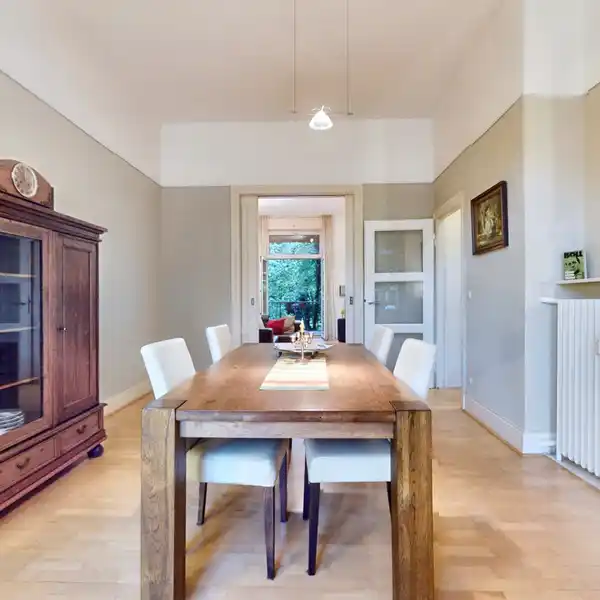 STYLISH MEZZANINE FLOOR APARTMENT IN A HISTORIC BUILDING