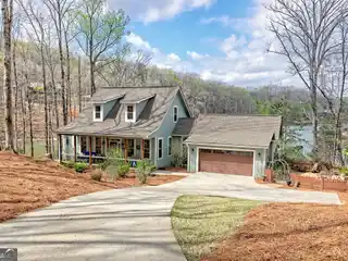 Ultimate Lakefront Retreat