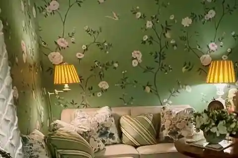 Charming Apartment on a Desirable Street