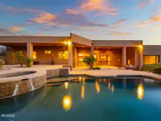 Beautiful Home in the Desirable Catalina Foothills
