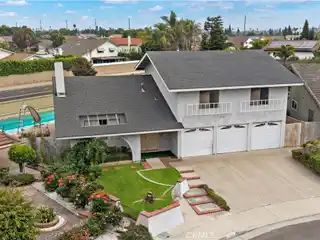 Spacious La Linda Fixer with Pool and Endless Potential
