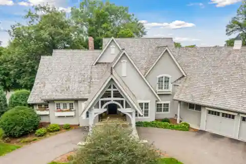 Highly Sought-after Cottagewood Neighborhood