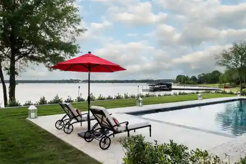 Barron Lakeside