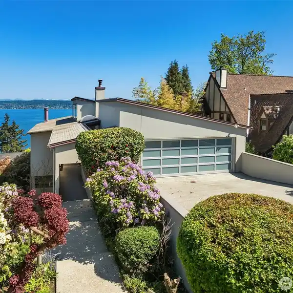 CUSTOM HOME ABOVE THE ICONIC LAURELHURST BEACH CLUB