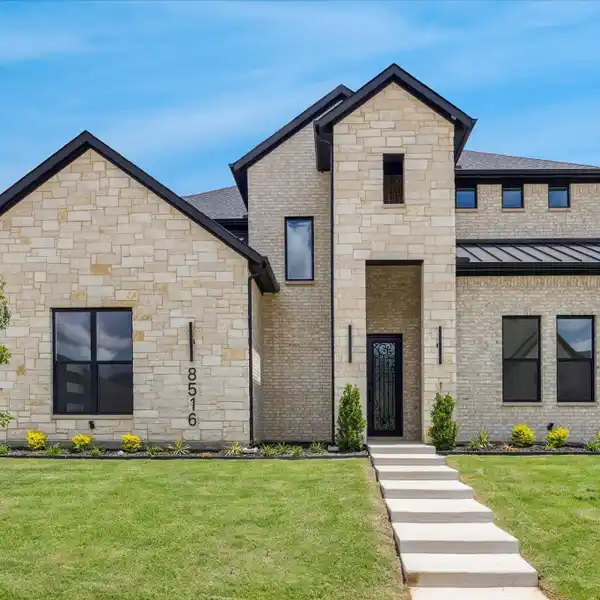 THOUGHTFULLY DESIGNED NEW MODERN FARMHOUSE