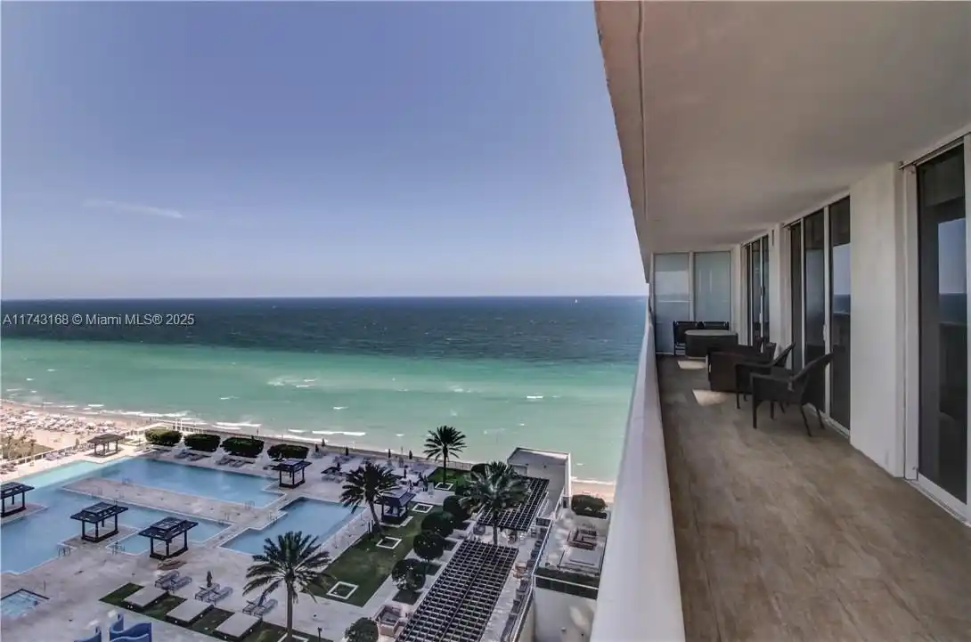 Elegantly Designed Residence with Breathtaking Views
