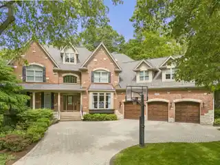 Grand All-brick Residence in Prestigious Bonnema Woods